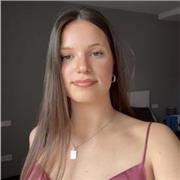 Profesora de inglés C1 apta para niños pequeños.